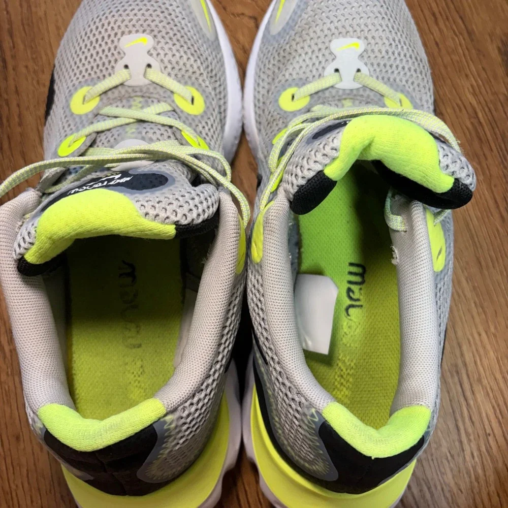 Nike good minor